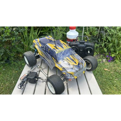 XTM Nitro X-Cellerator 1/10 scale all accessories included
